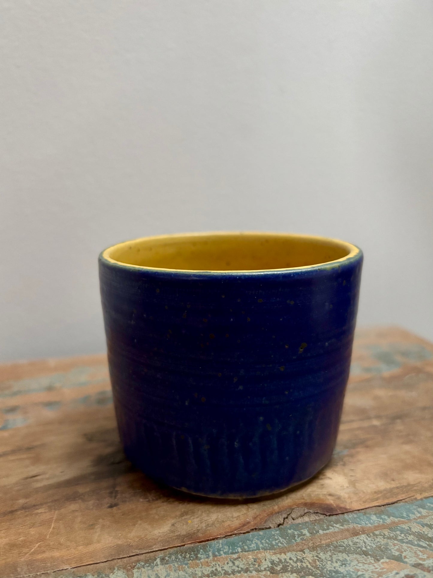 small cups - yellow and blue