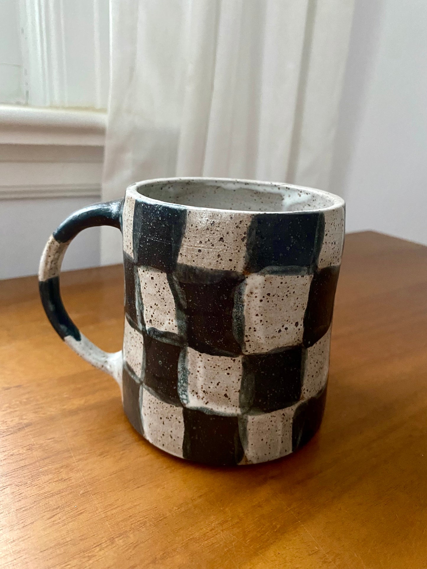 big mug - black + white checker