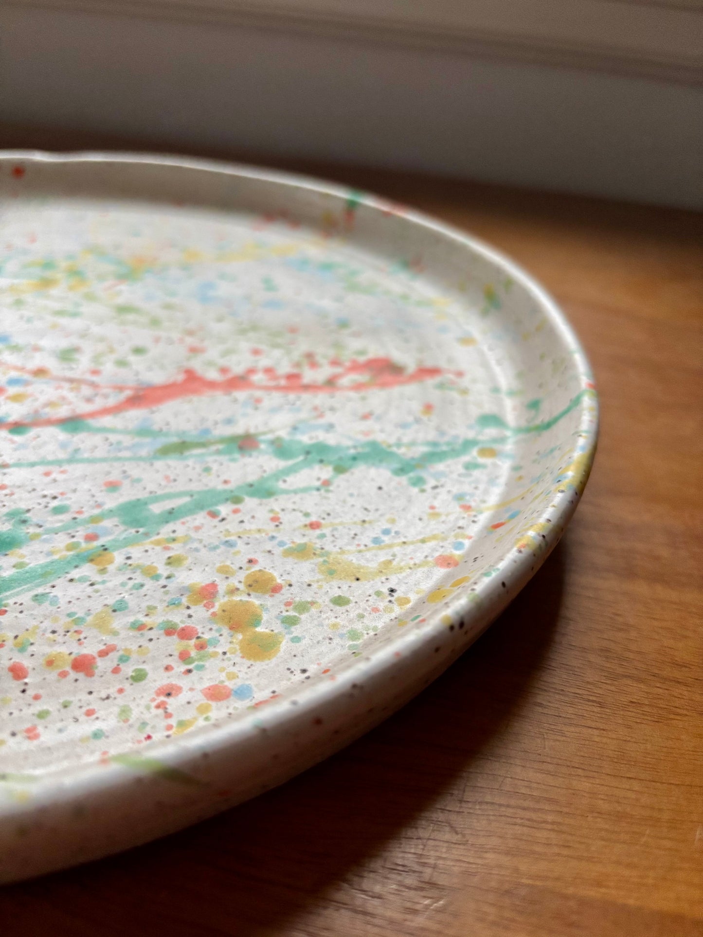 round platter - splatterpaint