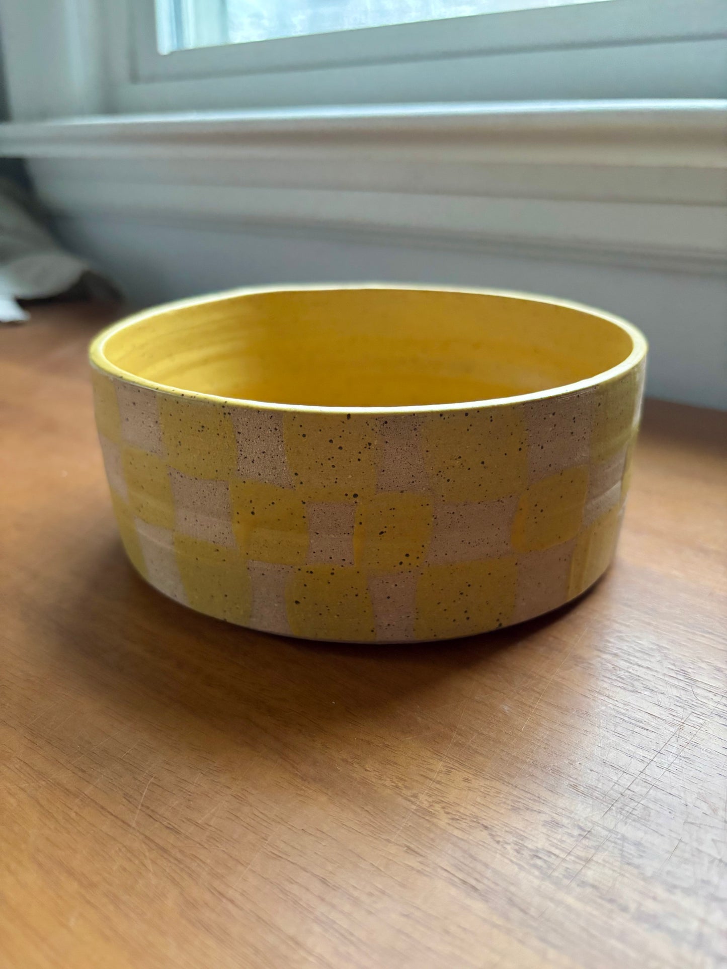 dog bowl - yellow checker