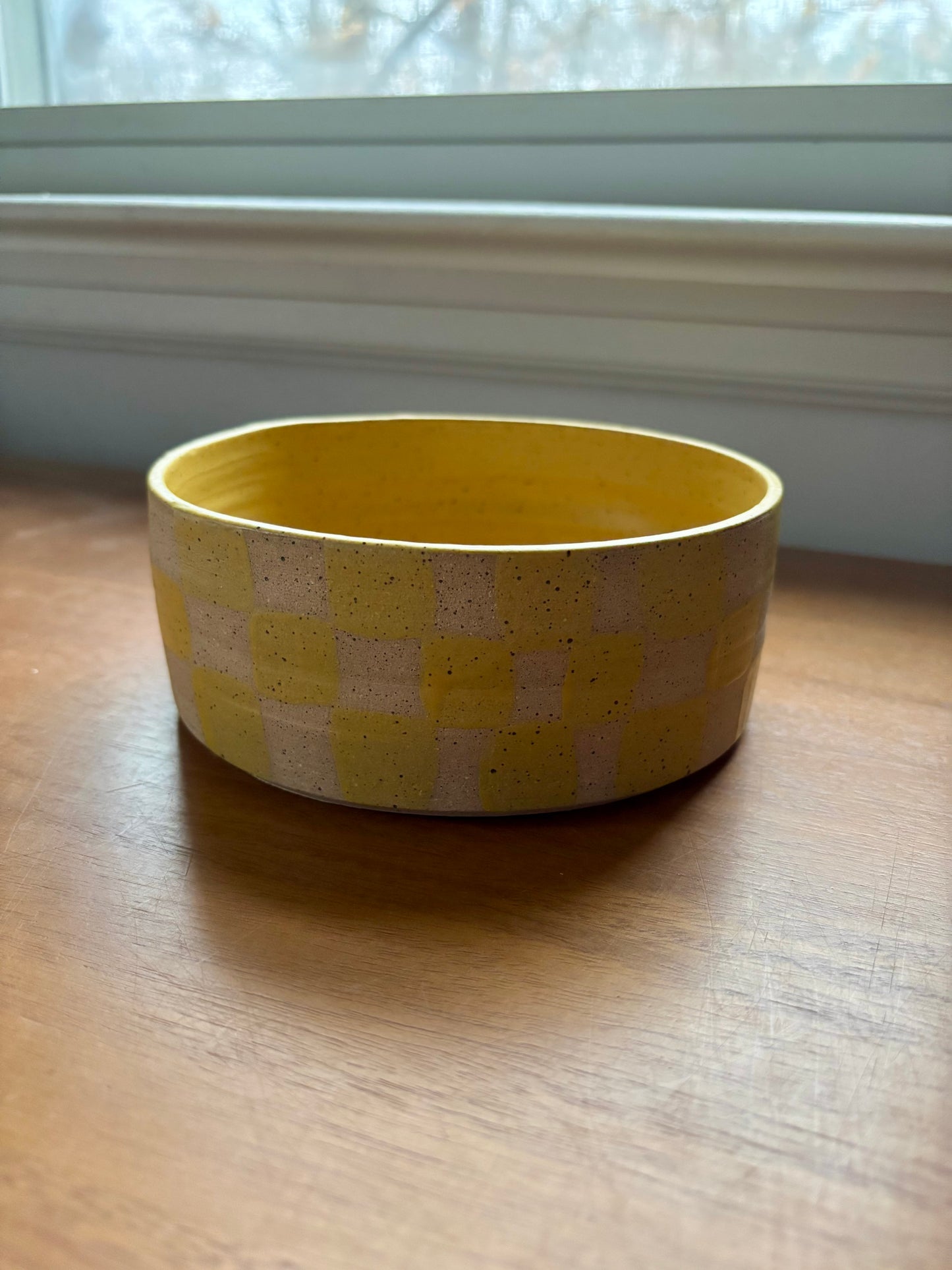 dog bowl - yellow checker