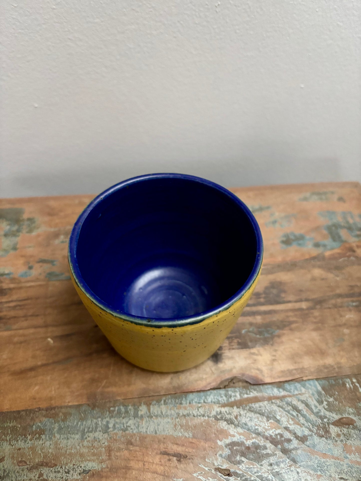 small cups - yellow and blue