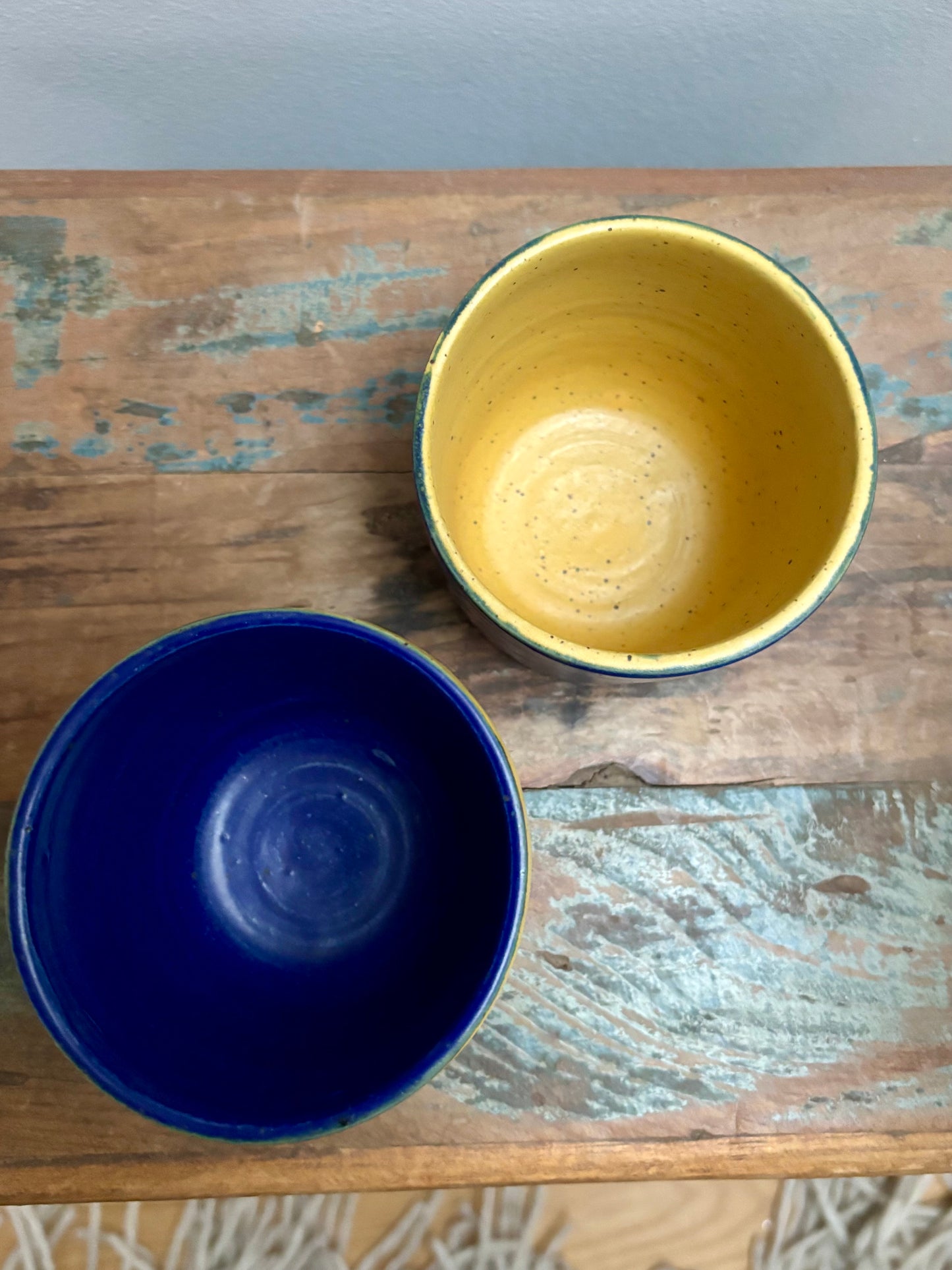 small cups - yellow and blue