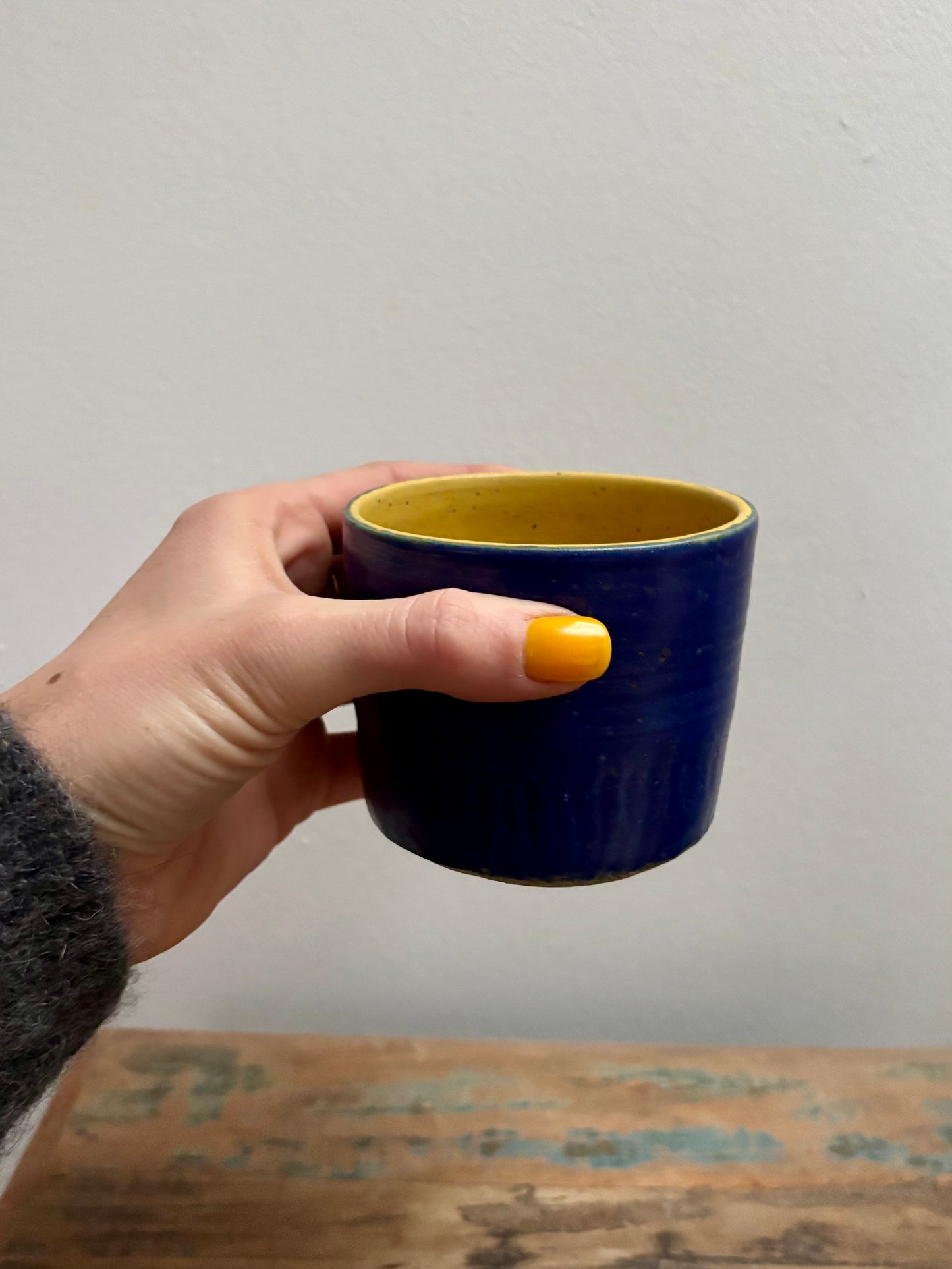 small cups - yellow and blue