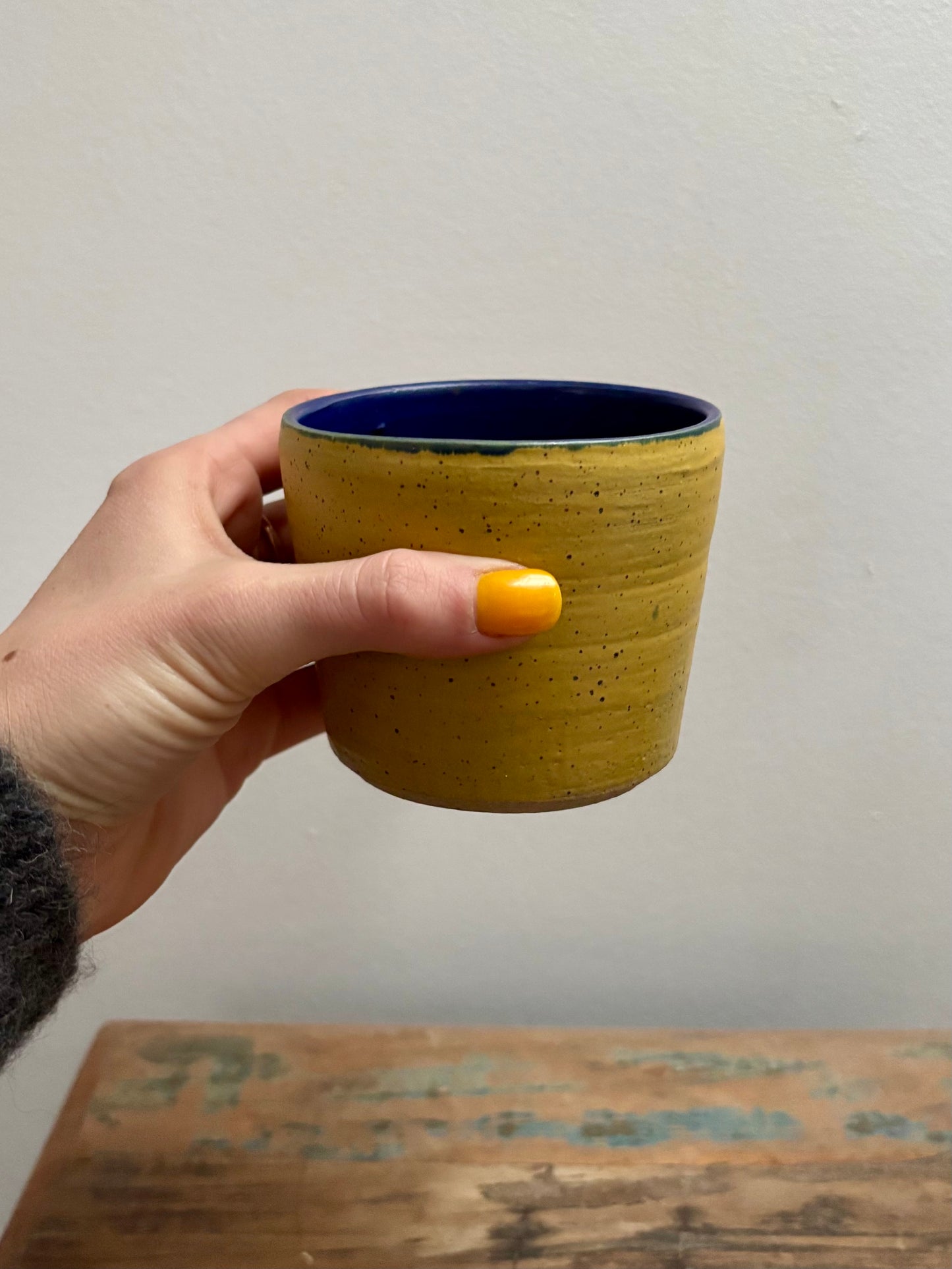 small cups - yellow and blue