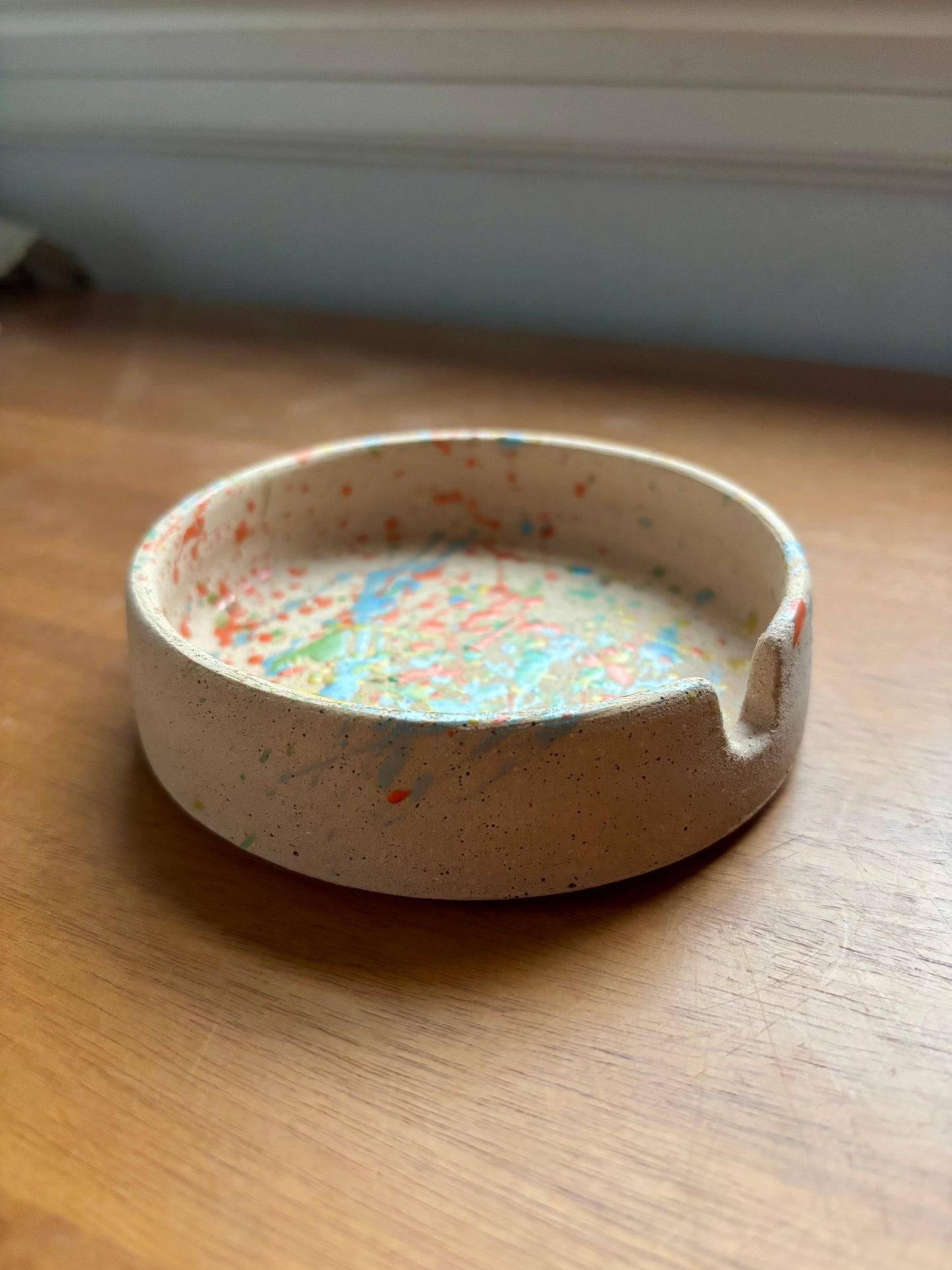 ash tray - splatterpaint